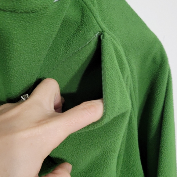 Green Tadoussac Quebec Soft Fleece Cozy Warm Zipper Pockets Lightweight Unisex - Picture 3 of 12